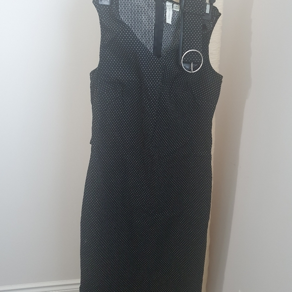 A short black TACERA medium size gown ..approximately 40inches long - Picture 3 of 3